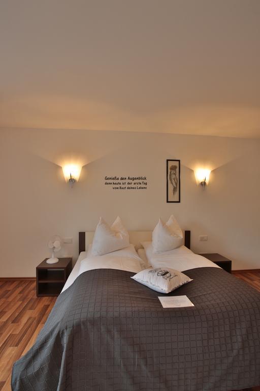 Hotel Am Marktplatz Gangkofen Zewnętrze zdjęcie